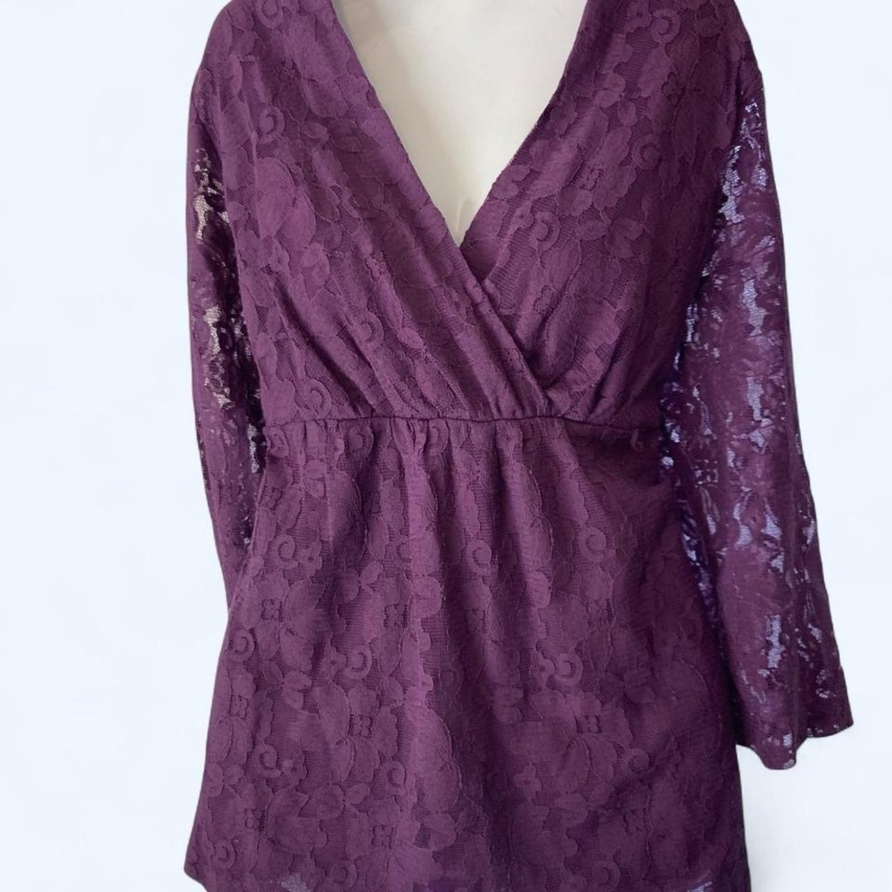 Alfani Purple lace wrap blouse w V-neckline XL